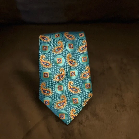 Designer men’s VERSE9 brand tie
